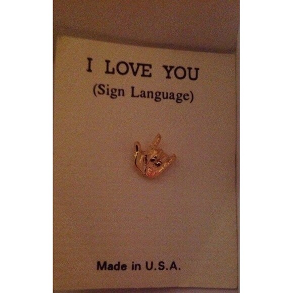 Vintage oldstock I love you in sign Language goldtone clutch lapel pin - Picture 2 of 3